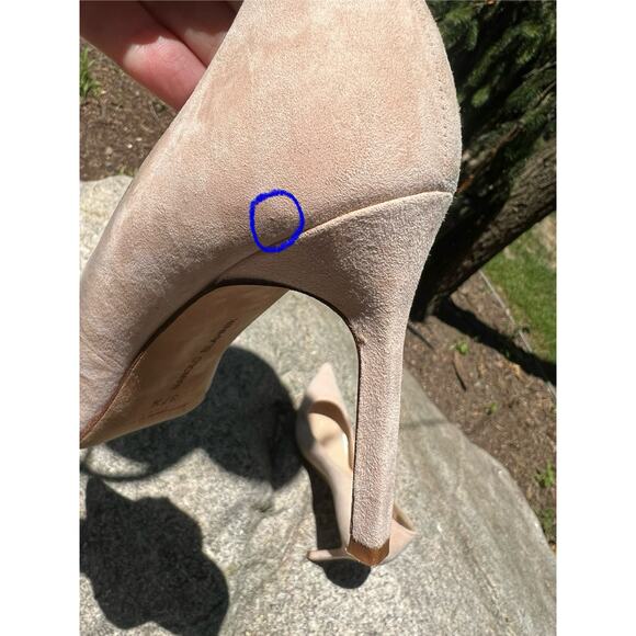 Manolo Blahnik Nude Suede Heels - Picture 13 of 14